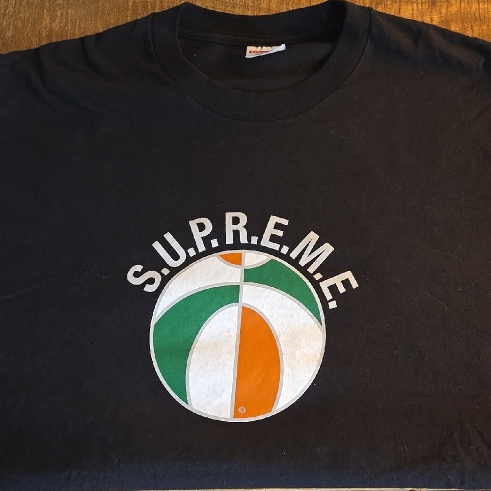 Black SUPREME Graphic T-Shirt - Picture 3 of 7